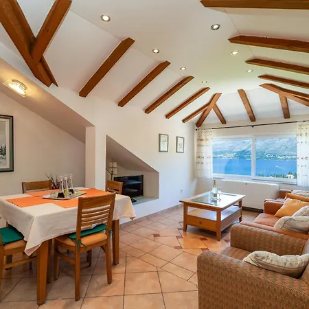 Alegria Apartment