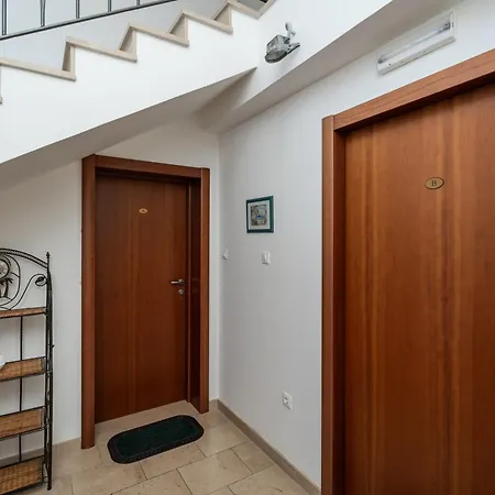 Alegria Apartment *