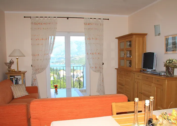 Alegria Apartment *